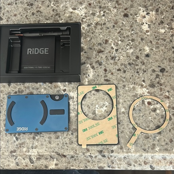 Ridge MagSafe Wallet, Alpine Navy, NIB - Picture 3 of 6